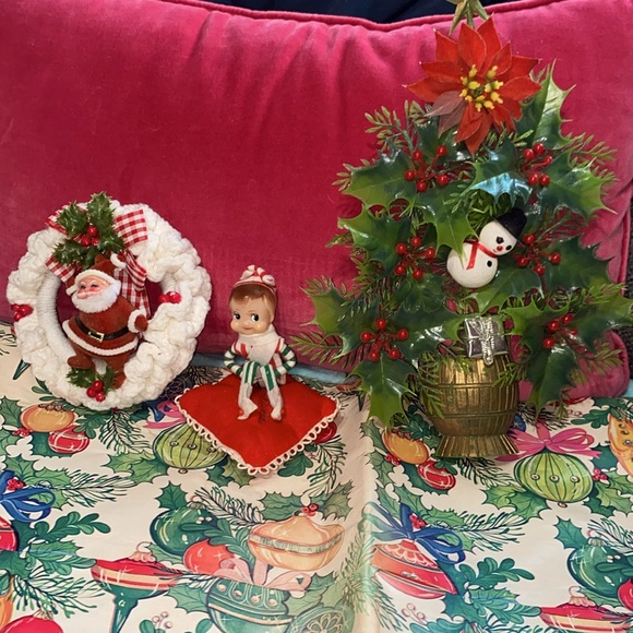 Vintage Christmas lot very adorable pixie Flock Santa vintage plastic Holly Berr - Picture 4 of 12